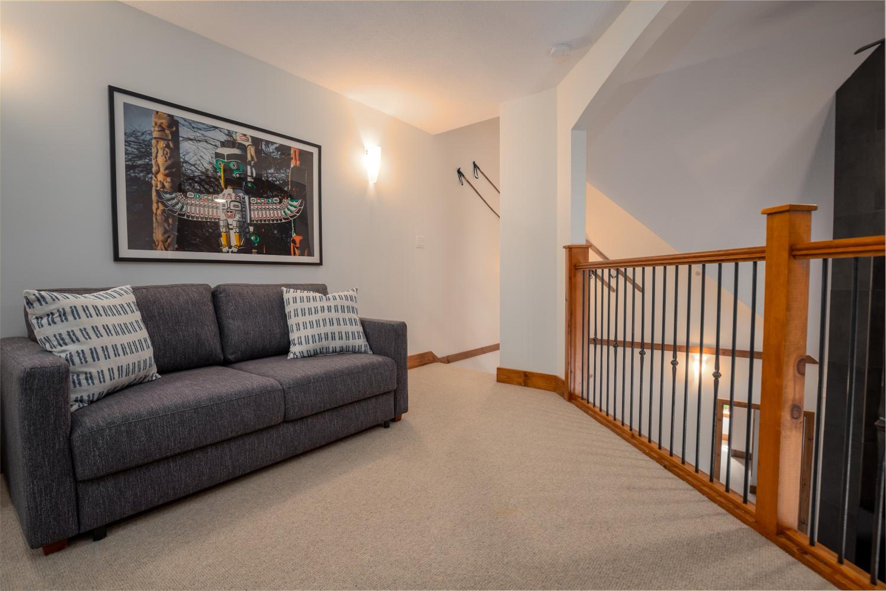3BR in Snowberry, King Bed, Wood Burning Fireplace, Large Kitchen, Near Gondola