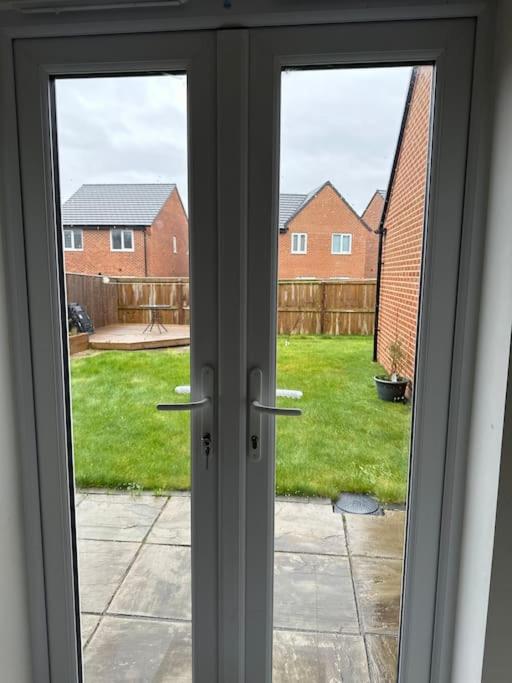 Double bedroom with a private bathroom view 4