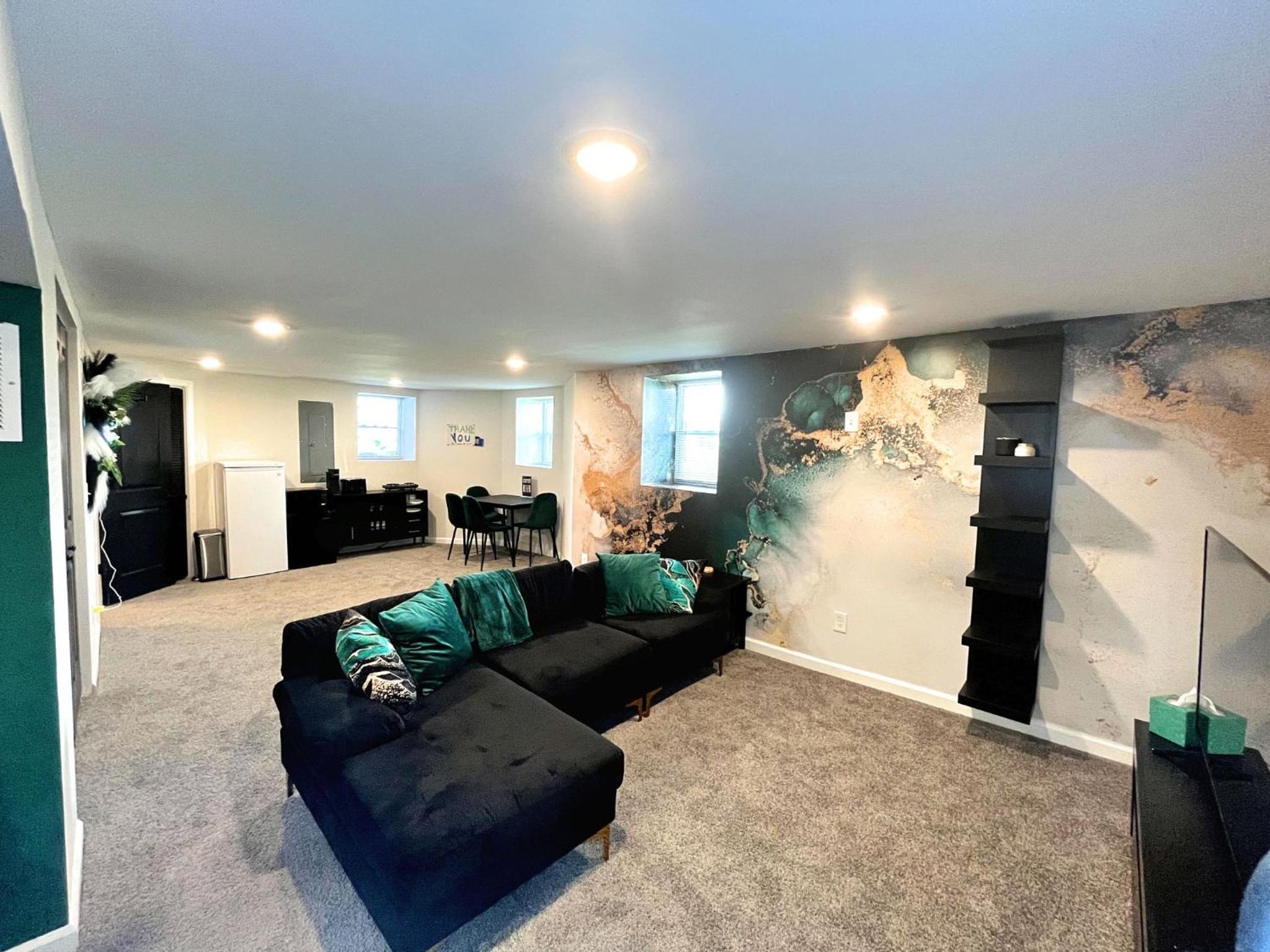 1 Bed 1 Bath Basement Apartment with Private Entrance view 3