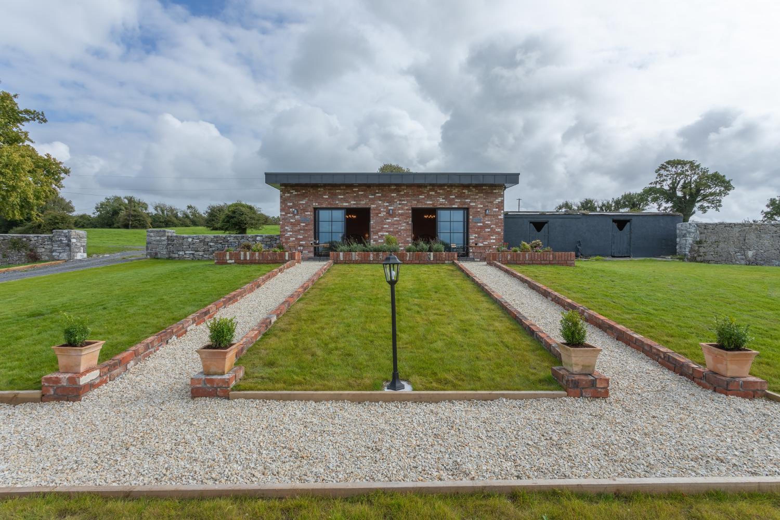 'The Stables' (Tigh Mary) view 3