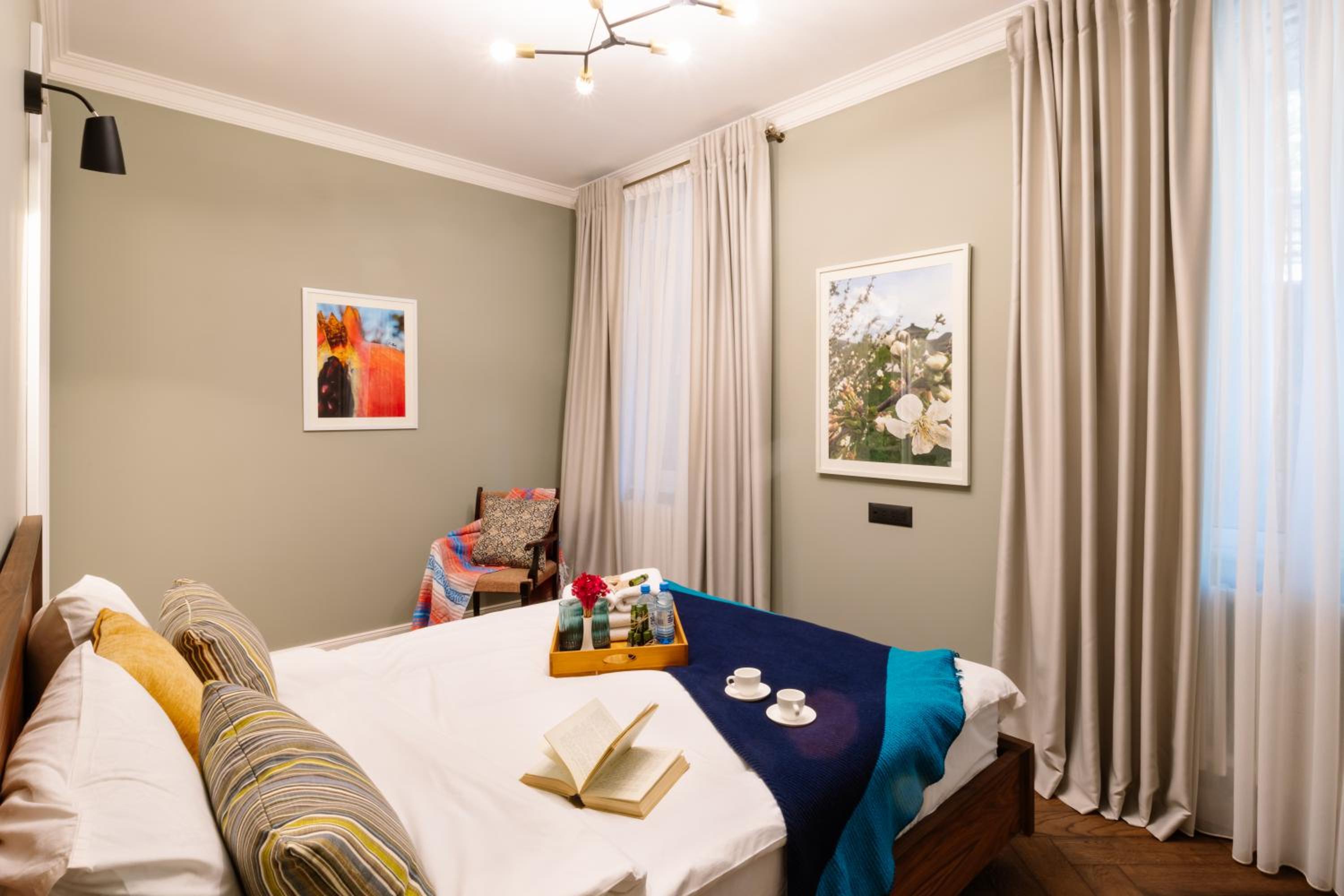 hotelise I Azure Apartment