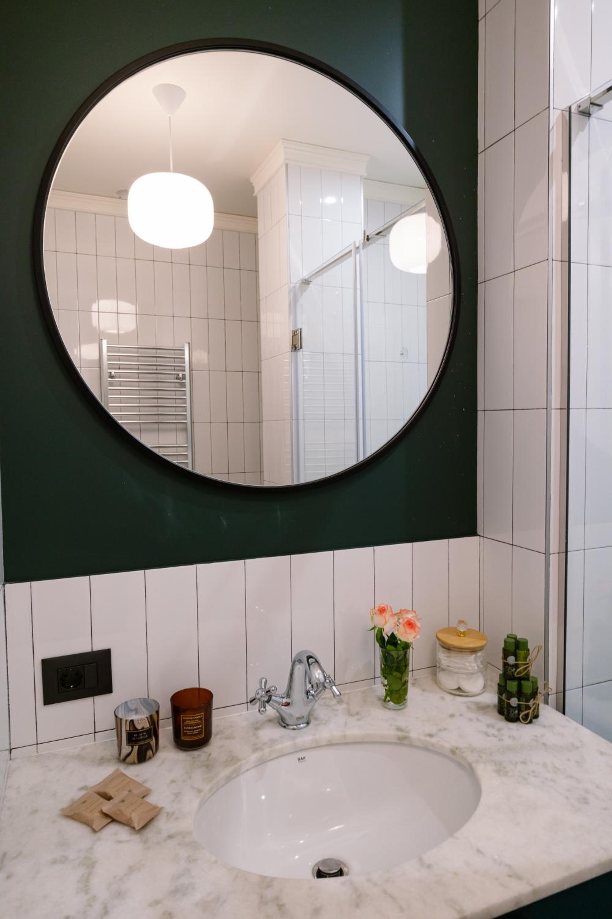 hotelise I Azure Apartment