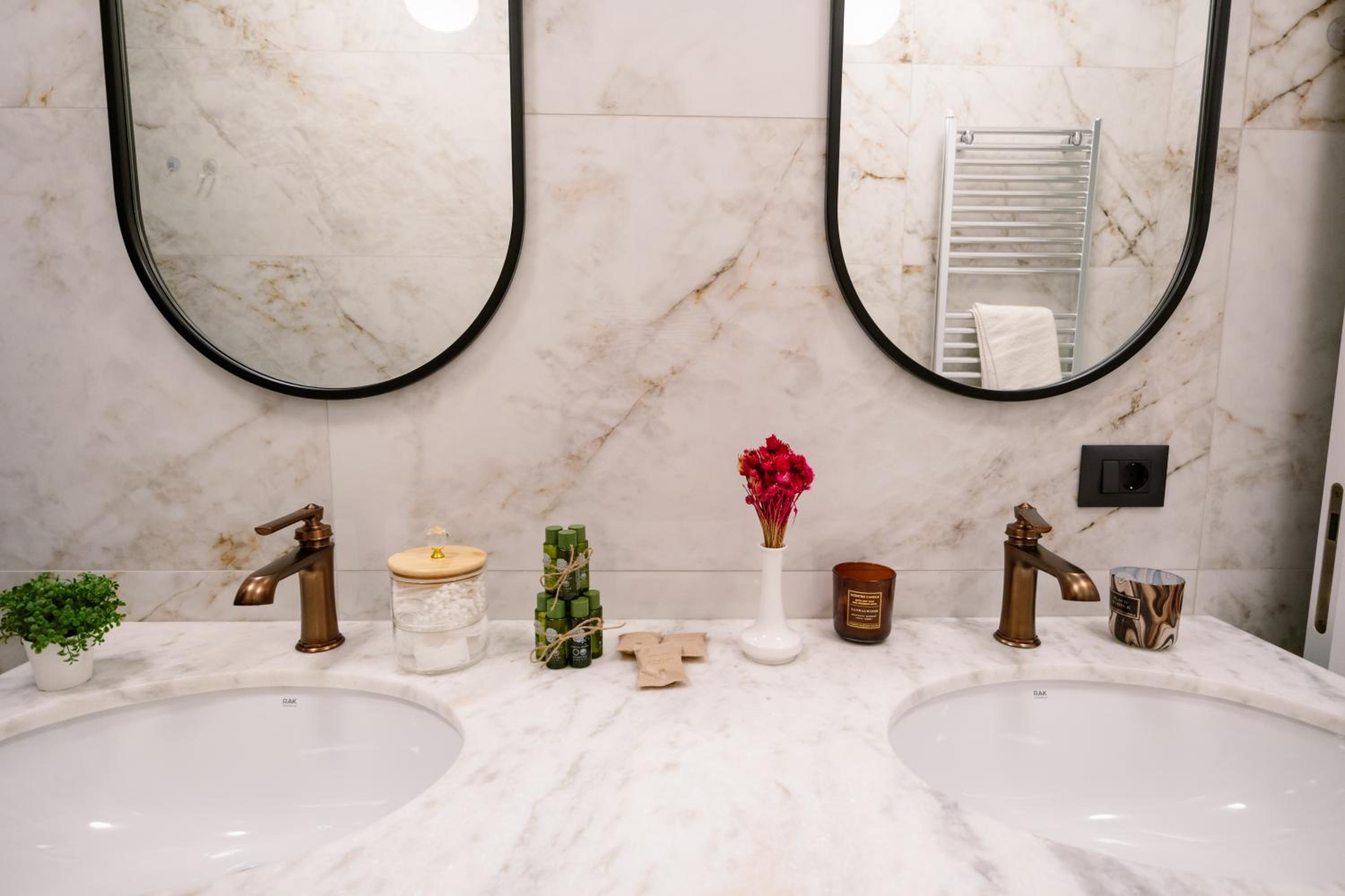 hotelise I Azure Apartment