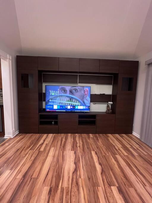 Chicago Vacations - Great Chicago Condo Location! - Property Image 2