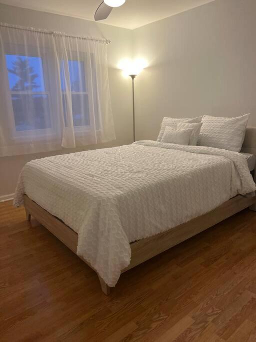 Chicago Vacations - Great Chicago Condo Location! - Property Image 12