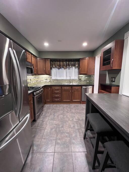 Chicago Vacations - Great Chicago Condo Location! - Property Image 7