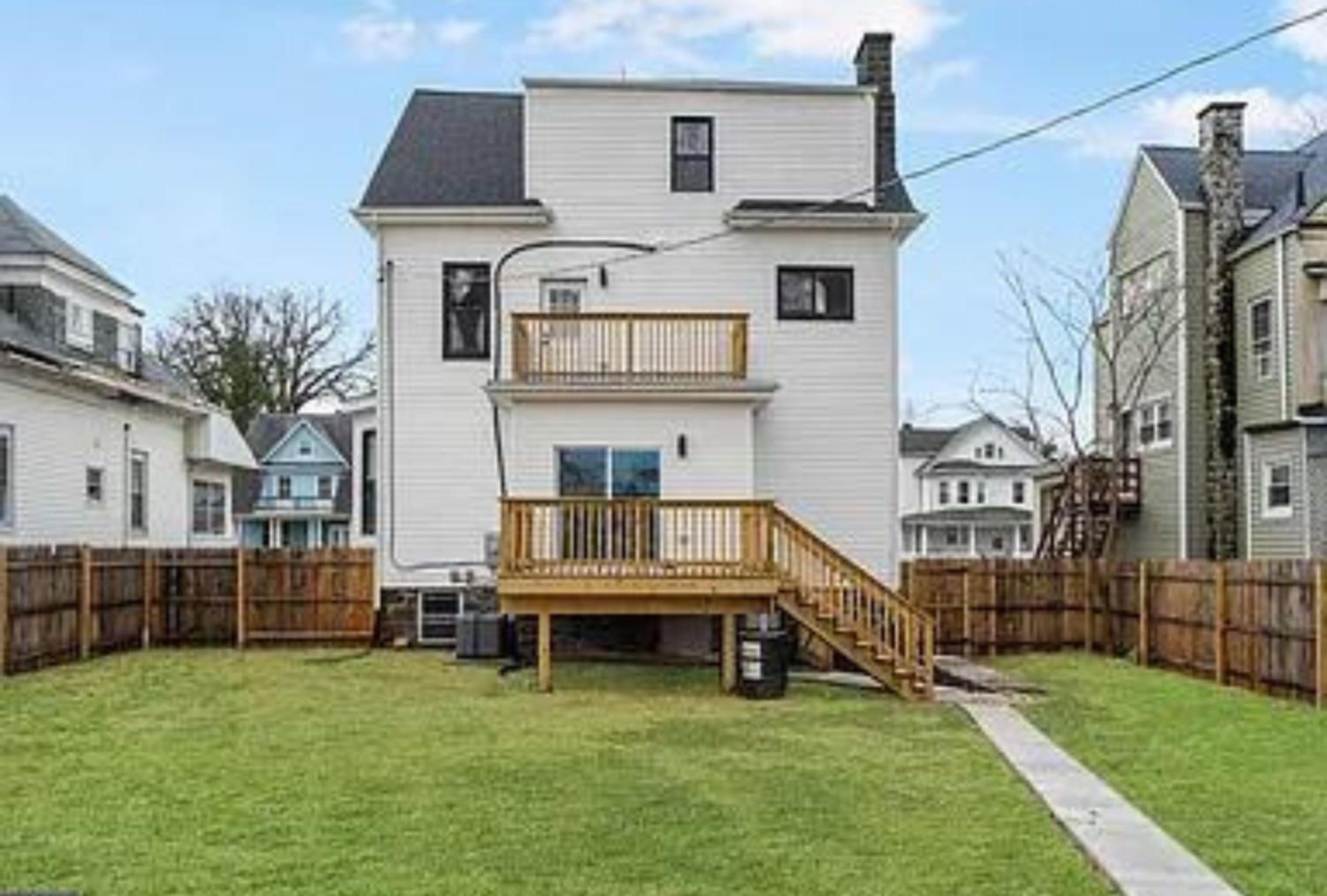 1 Bed 1 Bath Basement Apartment with Private Entrance view 4