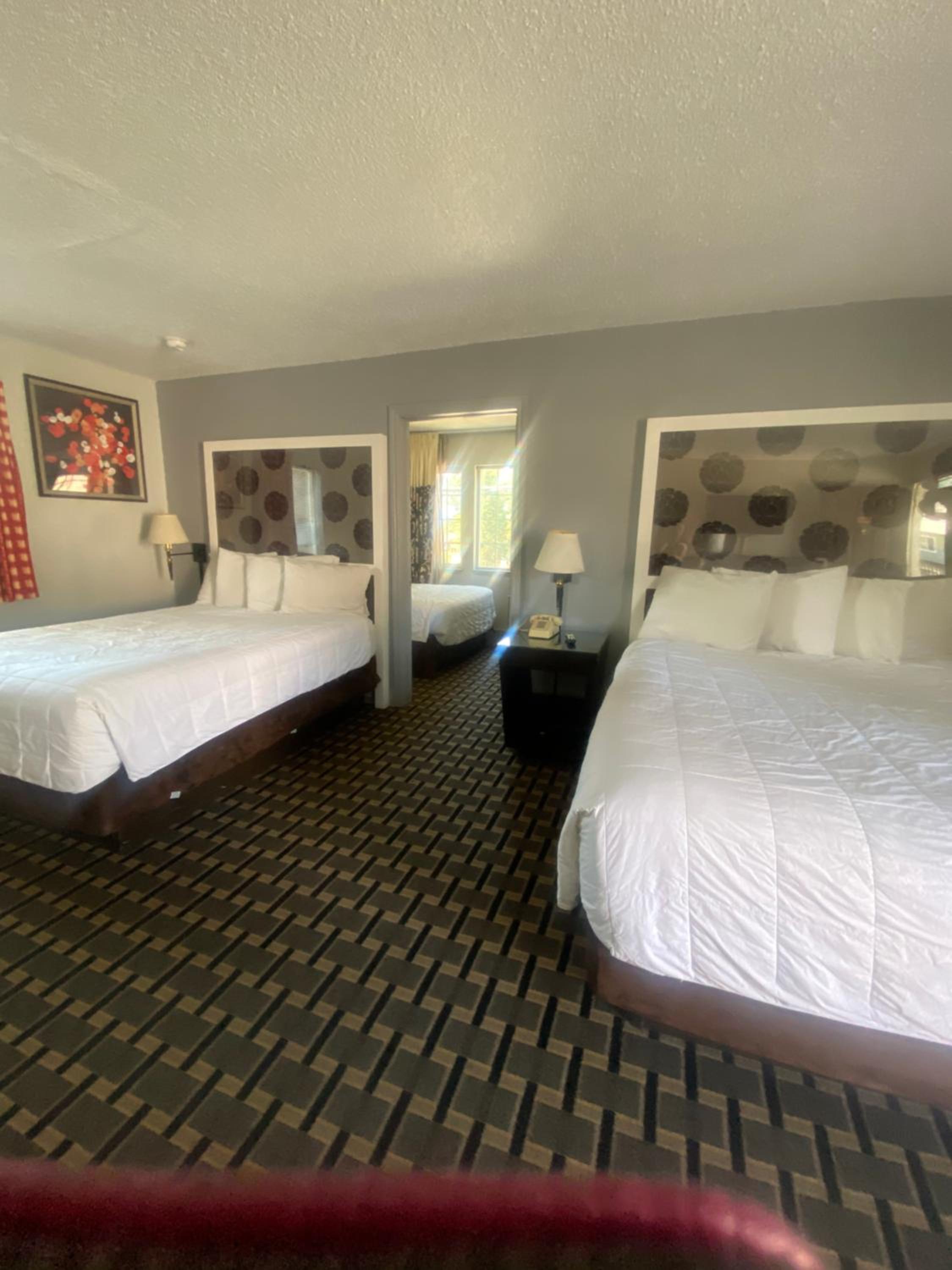 Lake Tahoe Vacations - Budget INN At The Heavenly Gondola - Property Image 5
