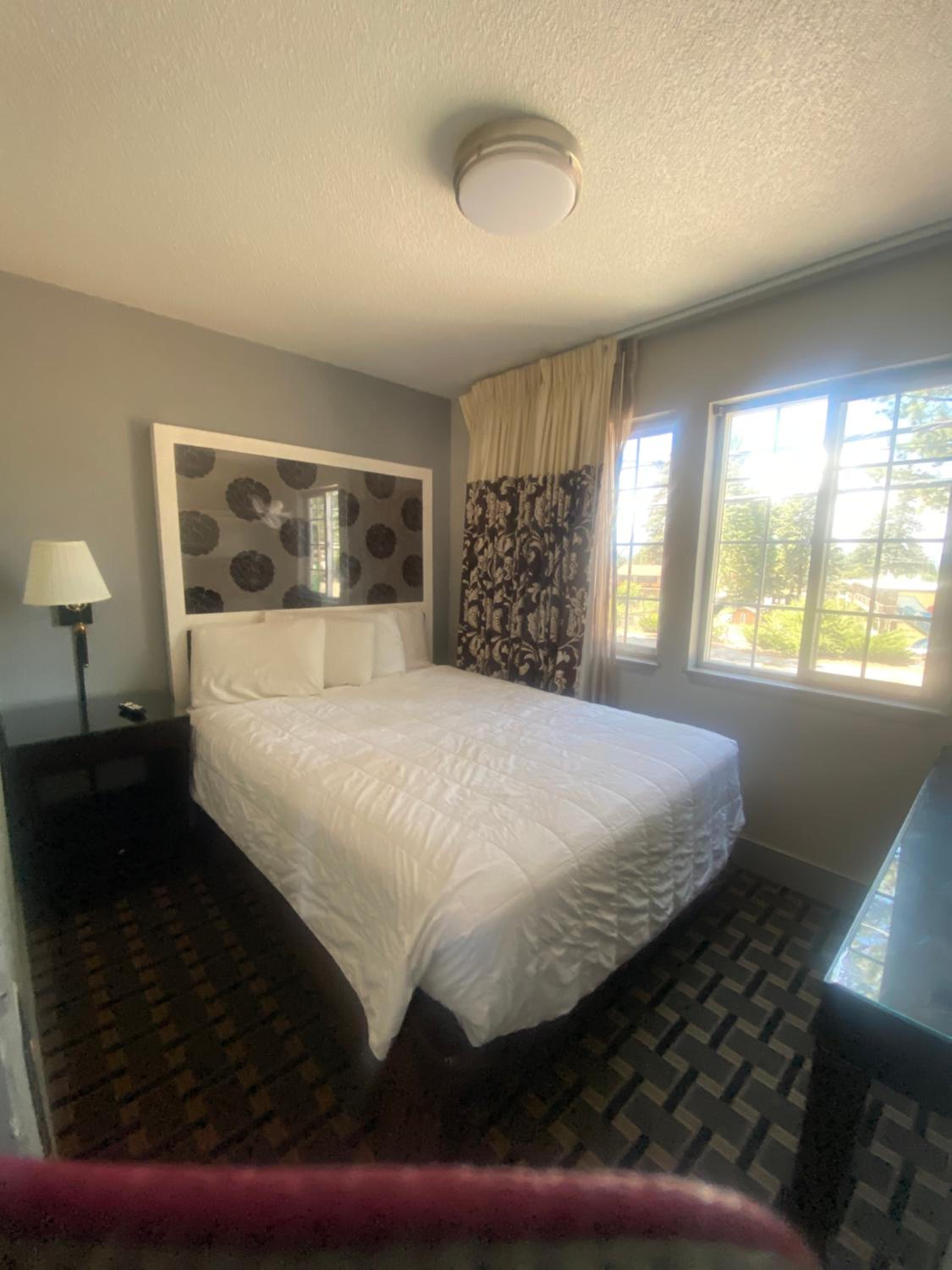 Lake Tahoe Vacations - Budget INN At The Heavenly Gondola - Property Image 6