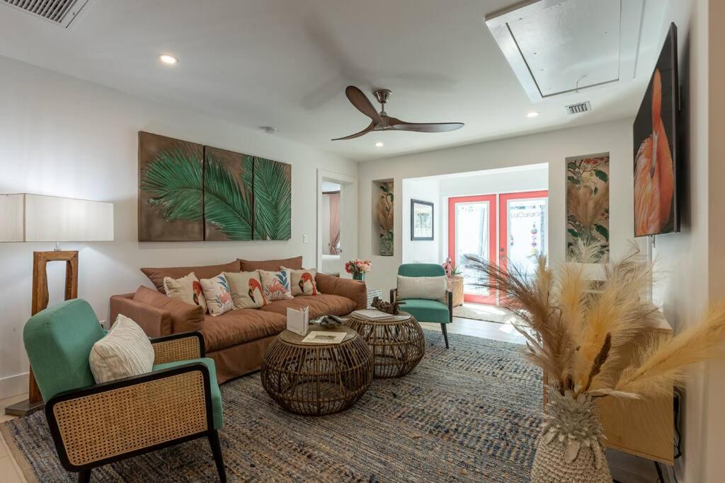 NEW! Completely Renovated / Close to Everything