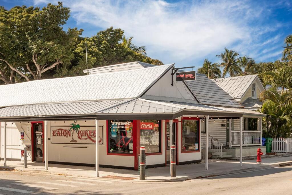 NEW! Completely Renovated / Close to Everything
