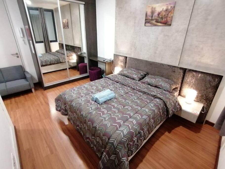 i-Duplex Condo - LED Garden, Fun Fair, Wax Museum, Waterpark, Mall & More! photo 4