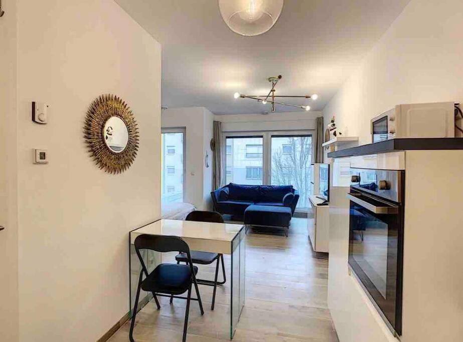 Brand New Studio in City Center - Glesner view 5