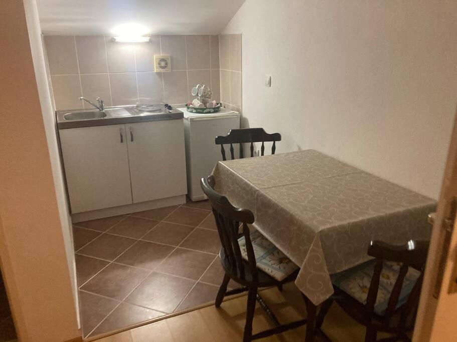 Studio apartment in Zelenika view 2