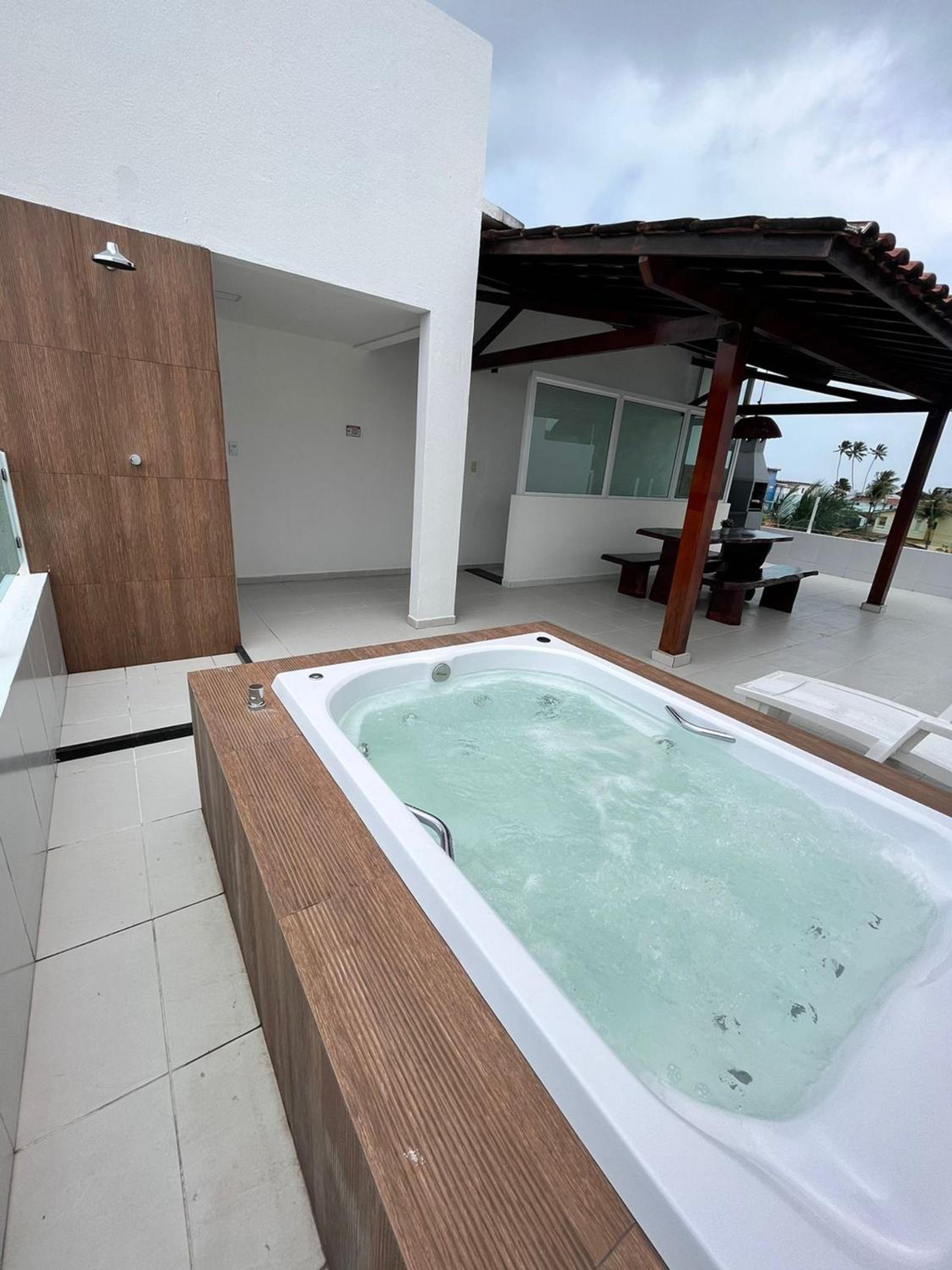 Maria Farinha Residence / Prince – Locar House
