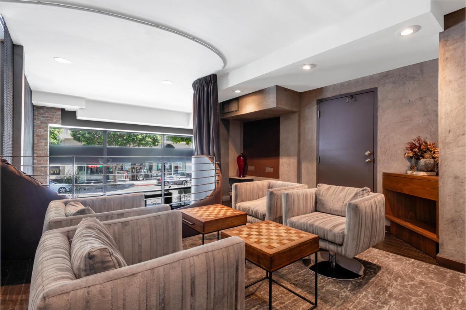 lounge