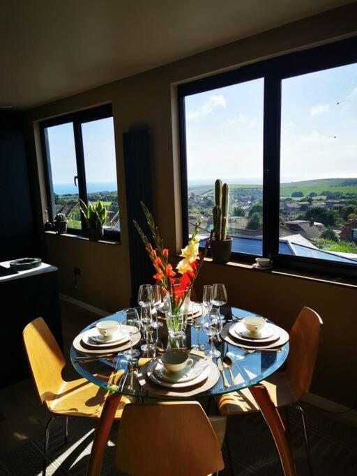 Luxury Apartment Brighton and South Downs National Park, Free Parking, animals on request daily fee
