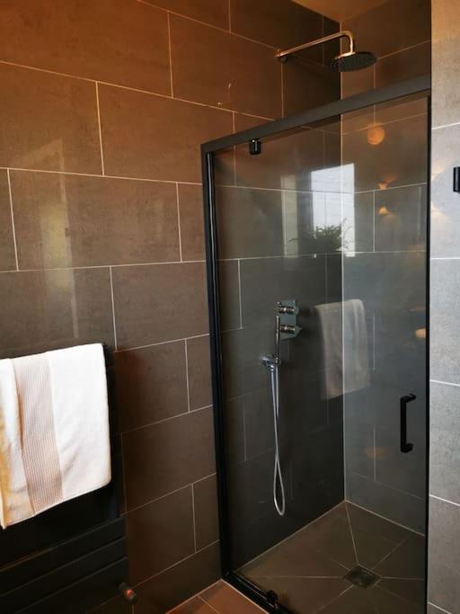 Luxury Apartment Brighton and South Downs National Park, Free Parking, animals on request daily fee