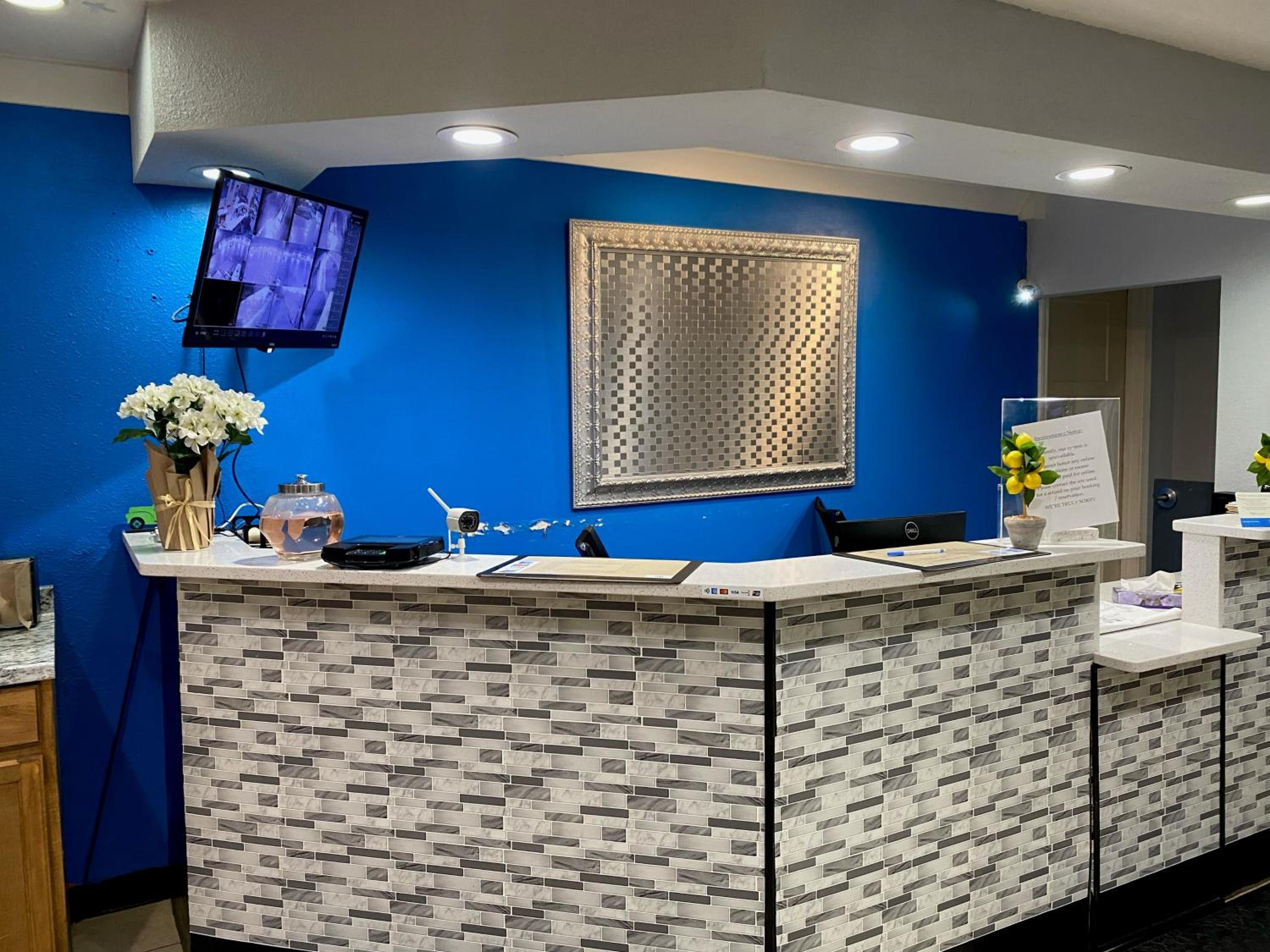 Aya's Blossoms Inn - Property Image 16