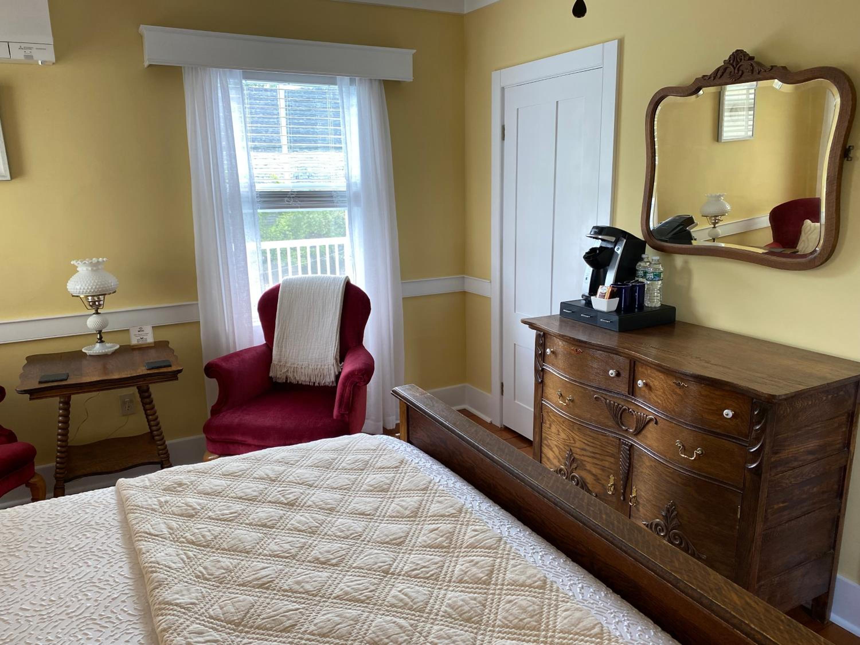 Spouter Inn Bed & Breakfast