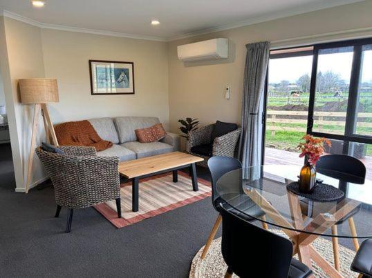 Benn Rd Cottage view 3