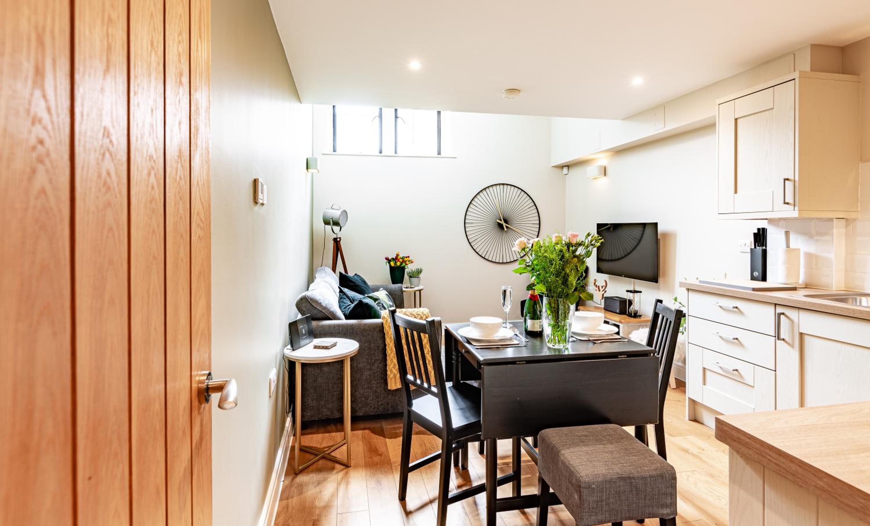 Stylish-Stays The Sanctuary, Stow-on-the-Wold -Luxurious Stylish, Grade II Listed Church conversion Workspace, centrally located view 3