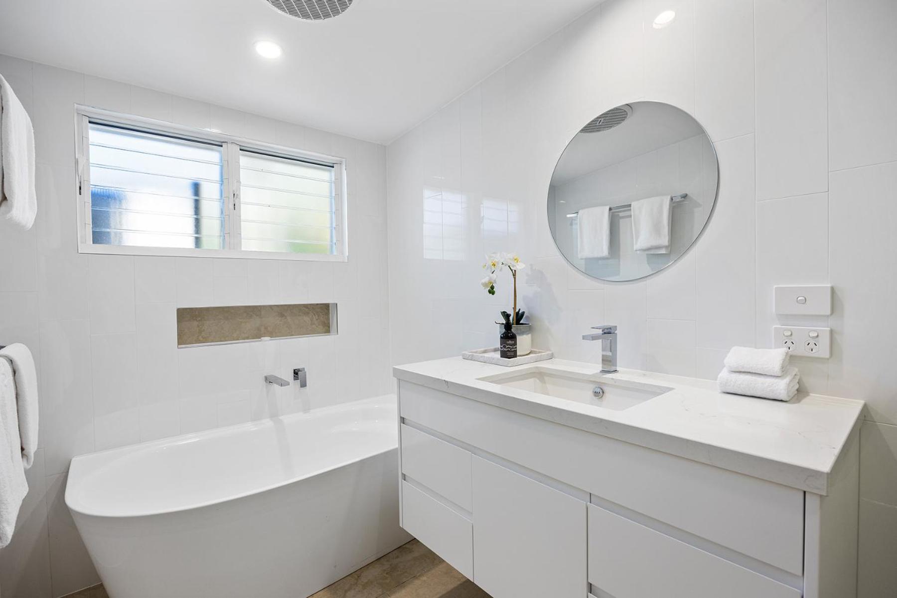 Family & Pet-Friendly Luxury Near Hastings St