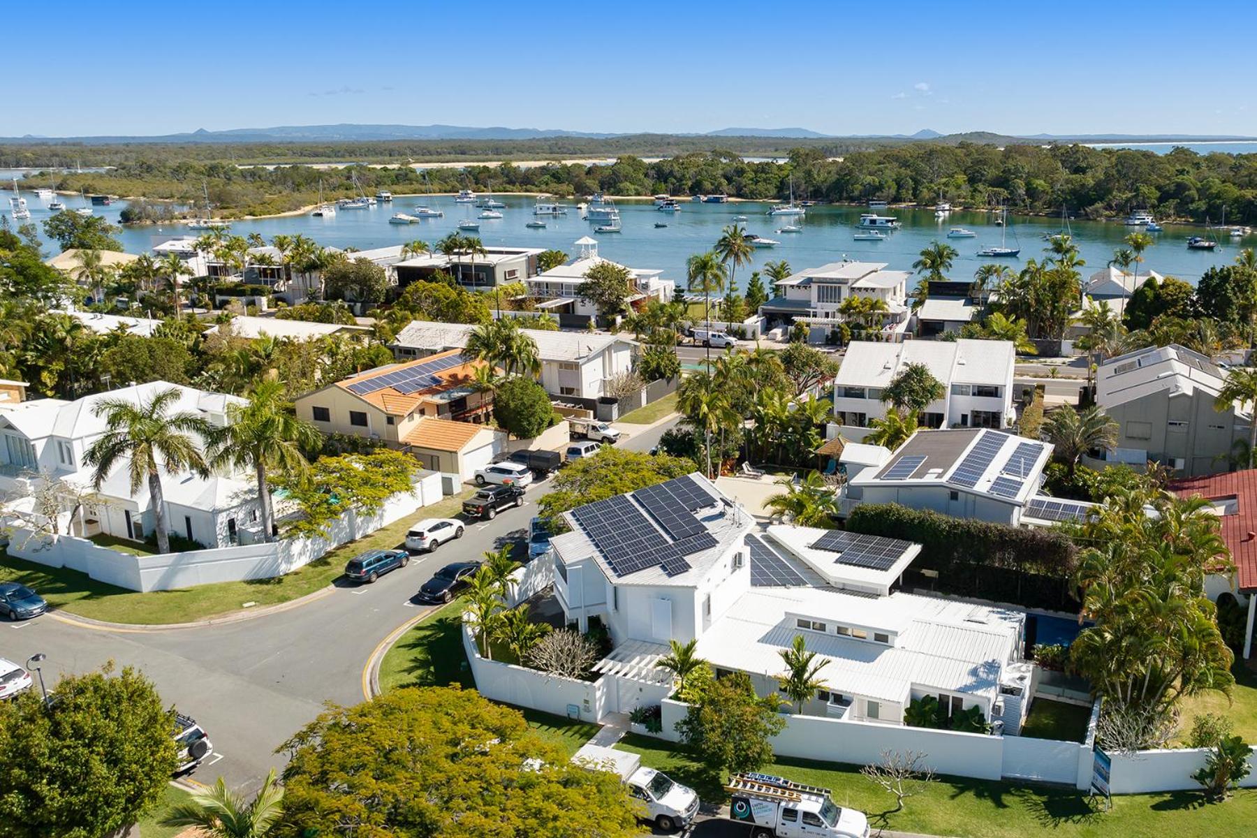 Family & Pet-Friendly Luxury Near Hastings St