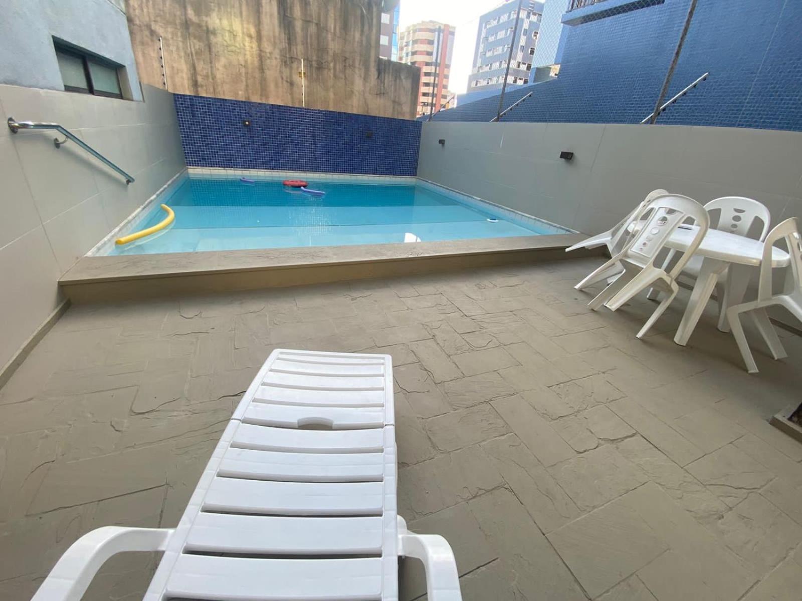 Praia Ponta Verde em frente ao Trópico Hotel com garagem, Wi-Fi, piscina- Apto208