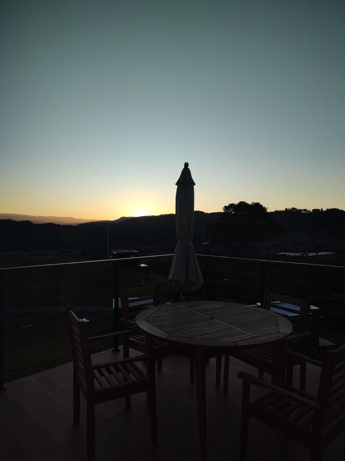 Casa Pôr do Sol com banheira de hidromassagem