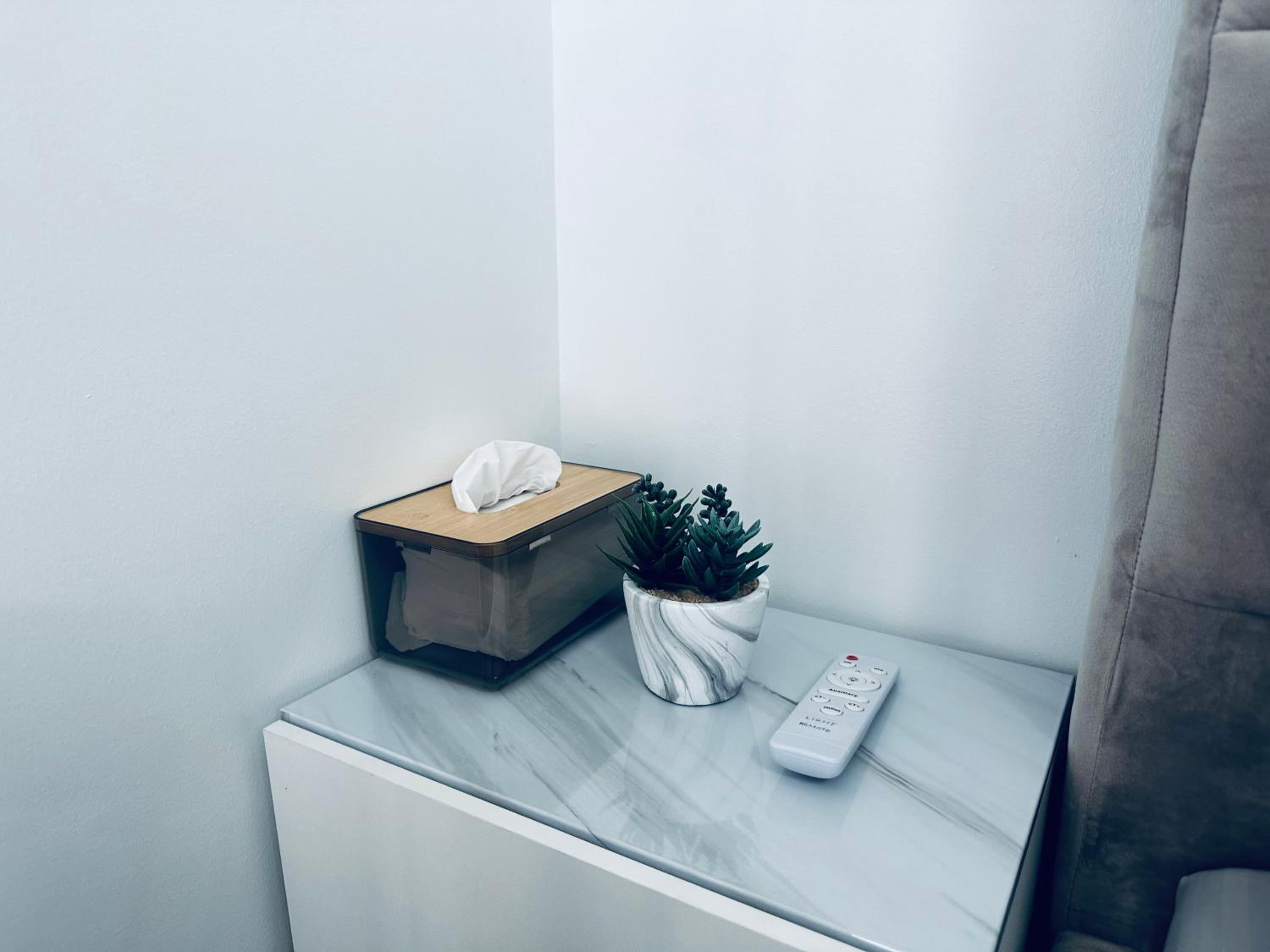 Affordable Condo with Fast Wifi & Near Airport