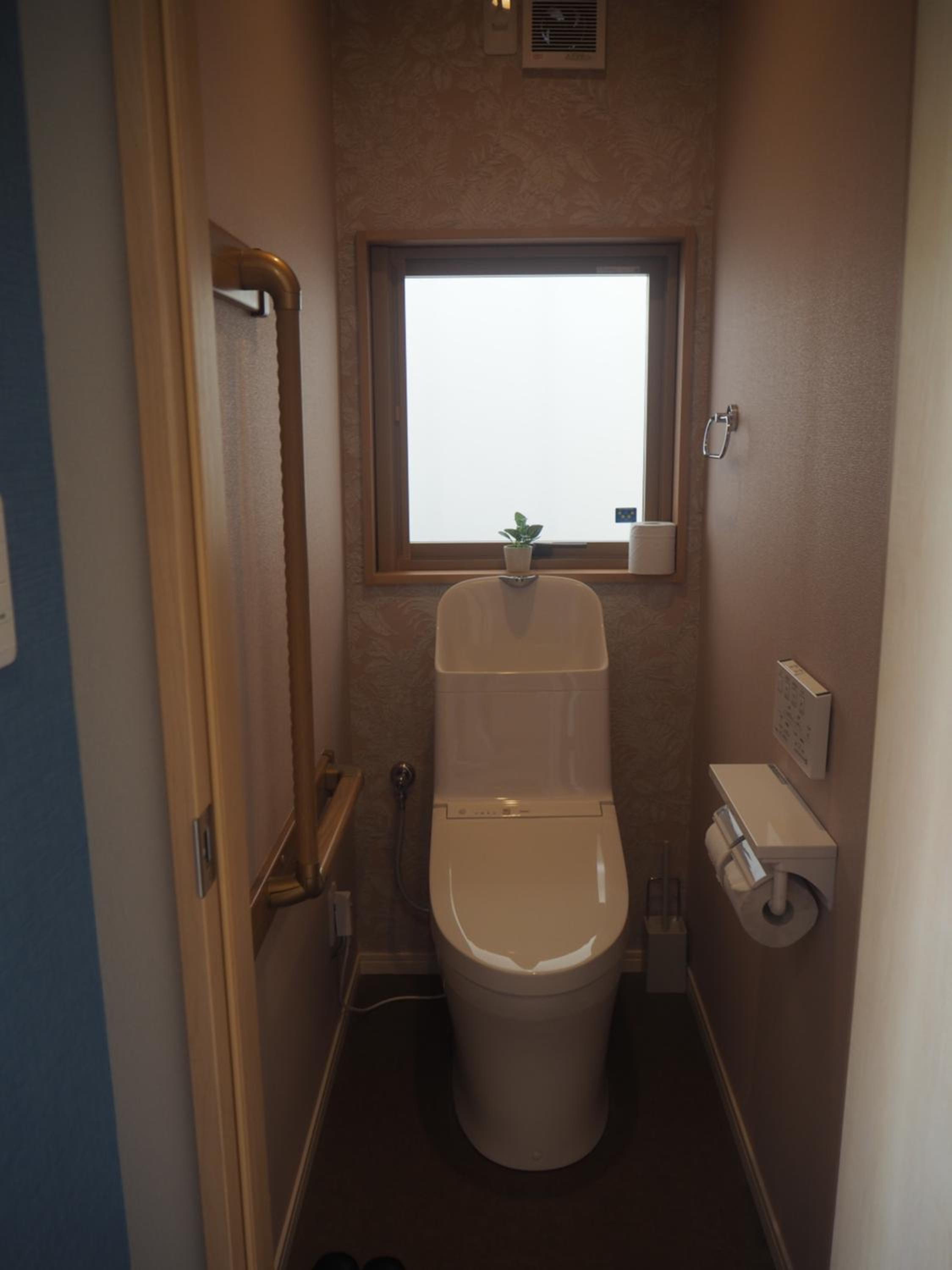 CANAL HOUSE BOSTONS view 4