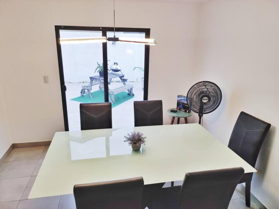 NUEVA Hermosa casa vía Samborondón Coliving Ecuador