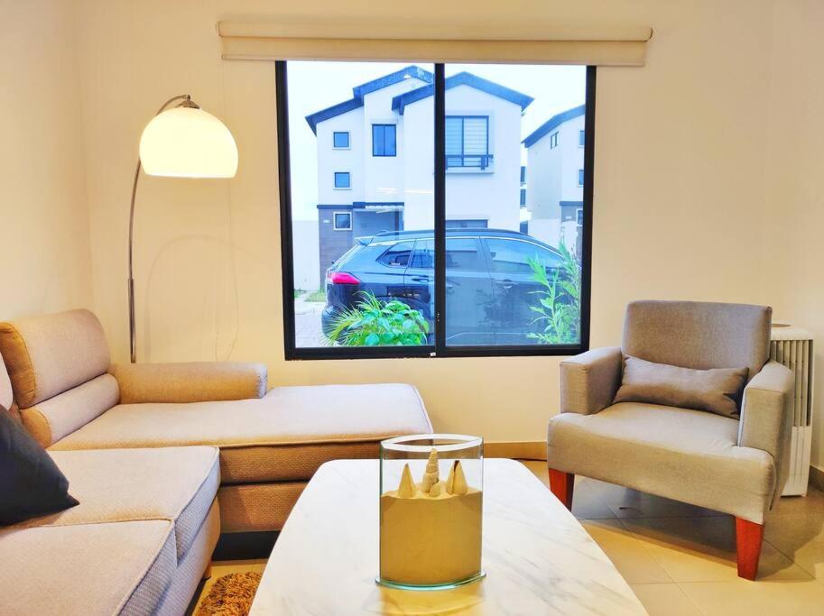 NUEVA Hermosa casa vía Samborondón Coliving Ecuador