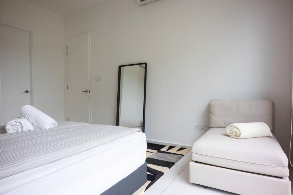 Feel like home 3BR Duplex Melina at The Robertson