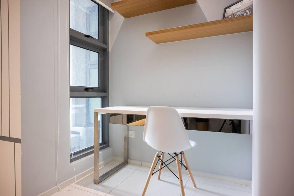 Feel like home 3BR Duplex Melina at The Robertson