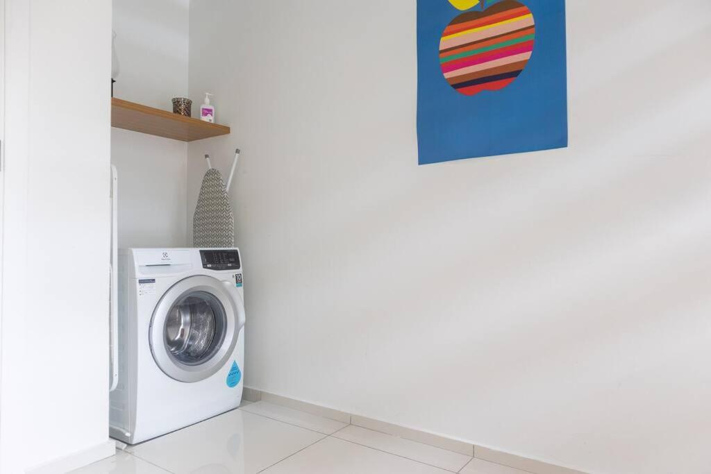 Feel like home 3BR Duplex Melina at The Robertson