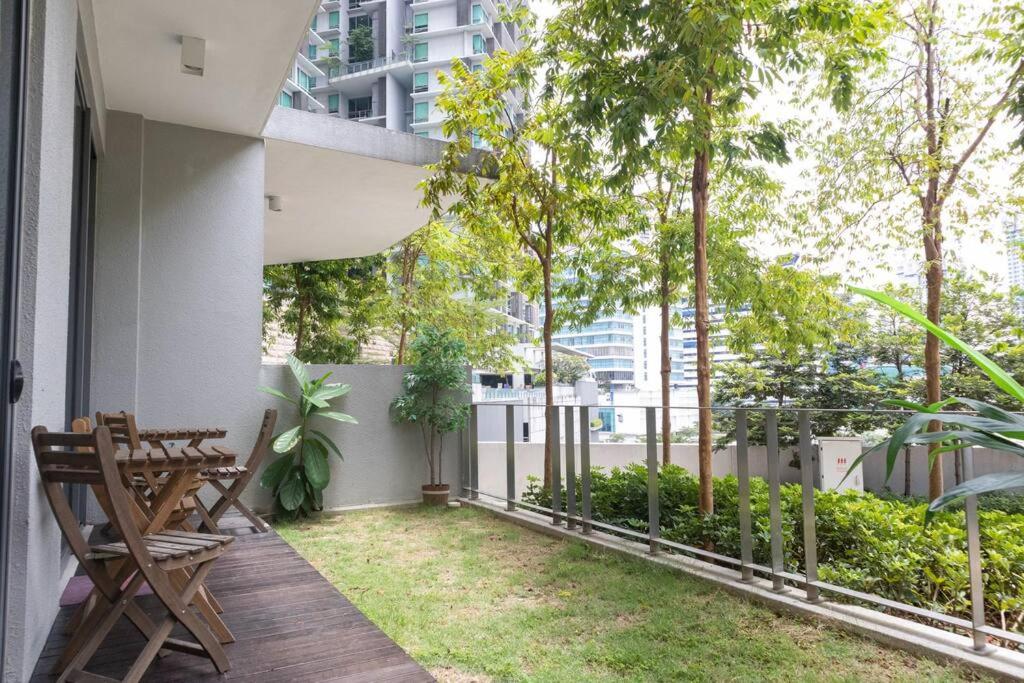 Feel like home 3BR Duplex Melina at The Robertson
