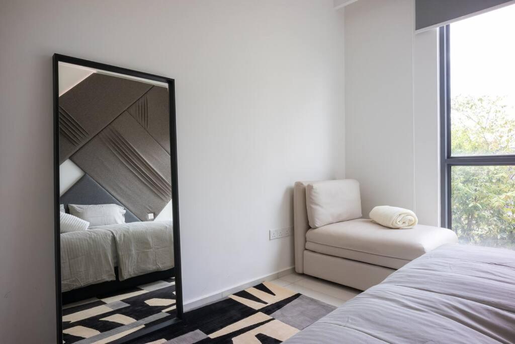 Feel like home 3BR Duplex Melina at The Robertson