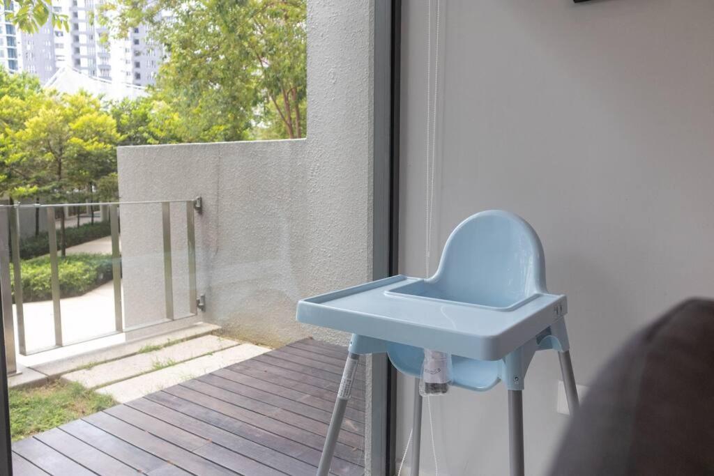 Feel like home 3BR Duplex Melina at The Robertson