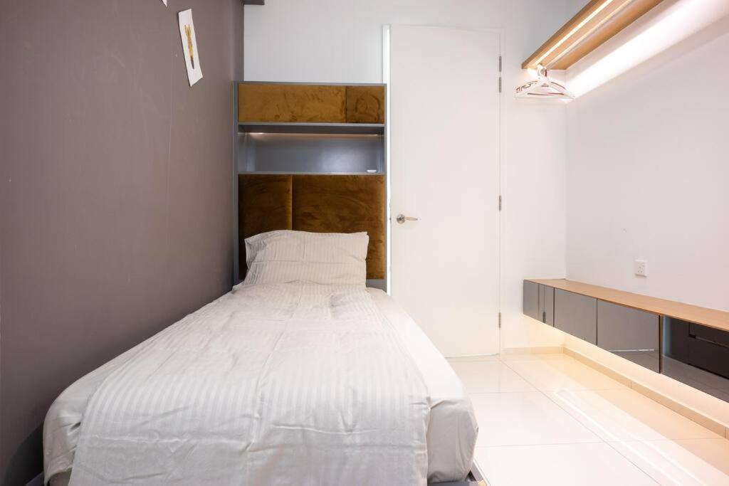 Feel like home 3BR Duplex Melina at The Robertson