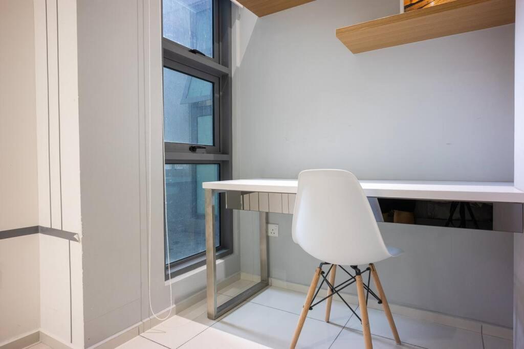 Feel like home 3BR Duplex Melina at The Robertson