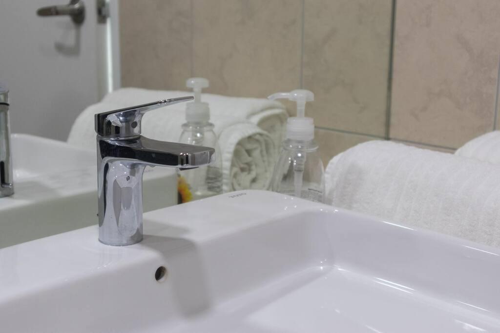 Feel like home 3BR Duplex Melina at The Robertson