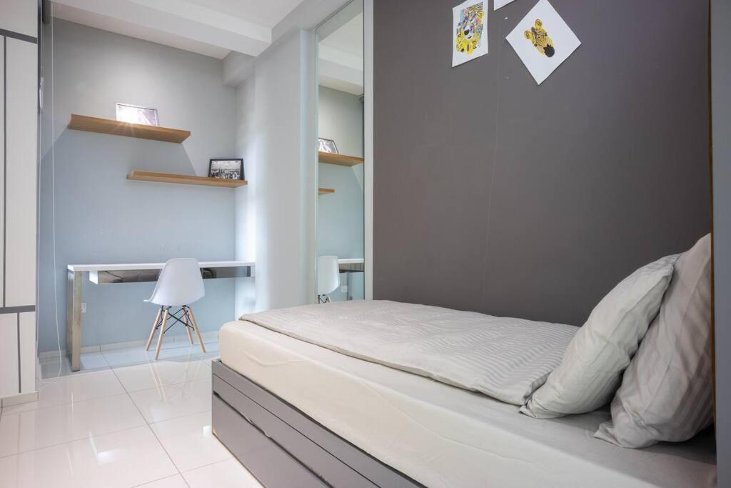Feel like home 3BR Duplex Melina at The Robertson
