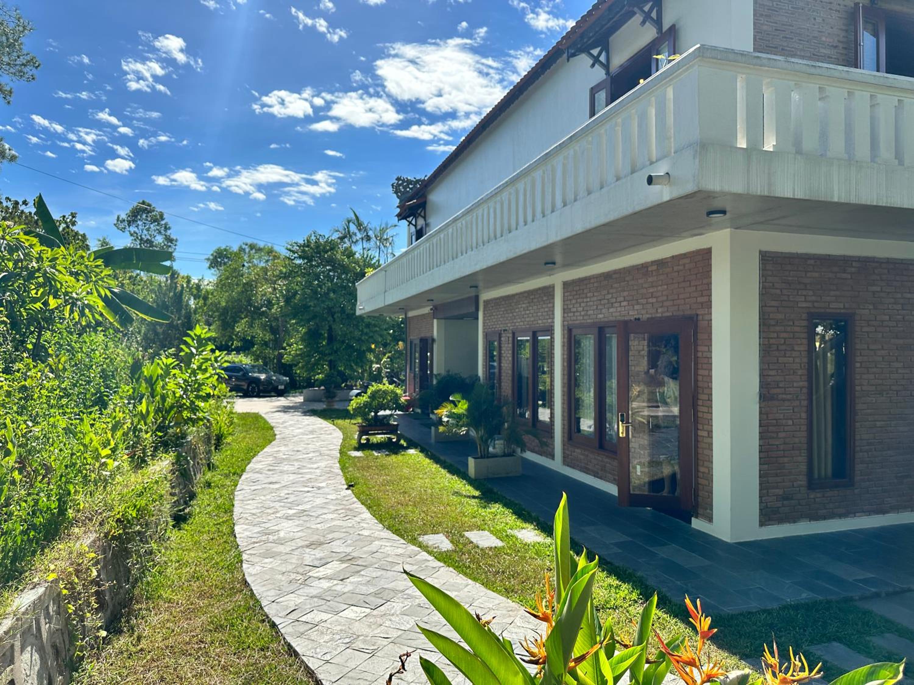 An Nam Hue Boutique