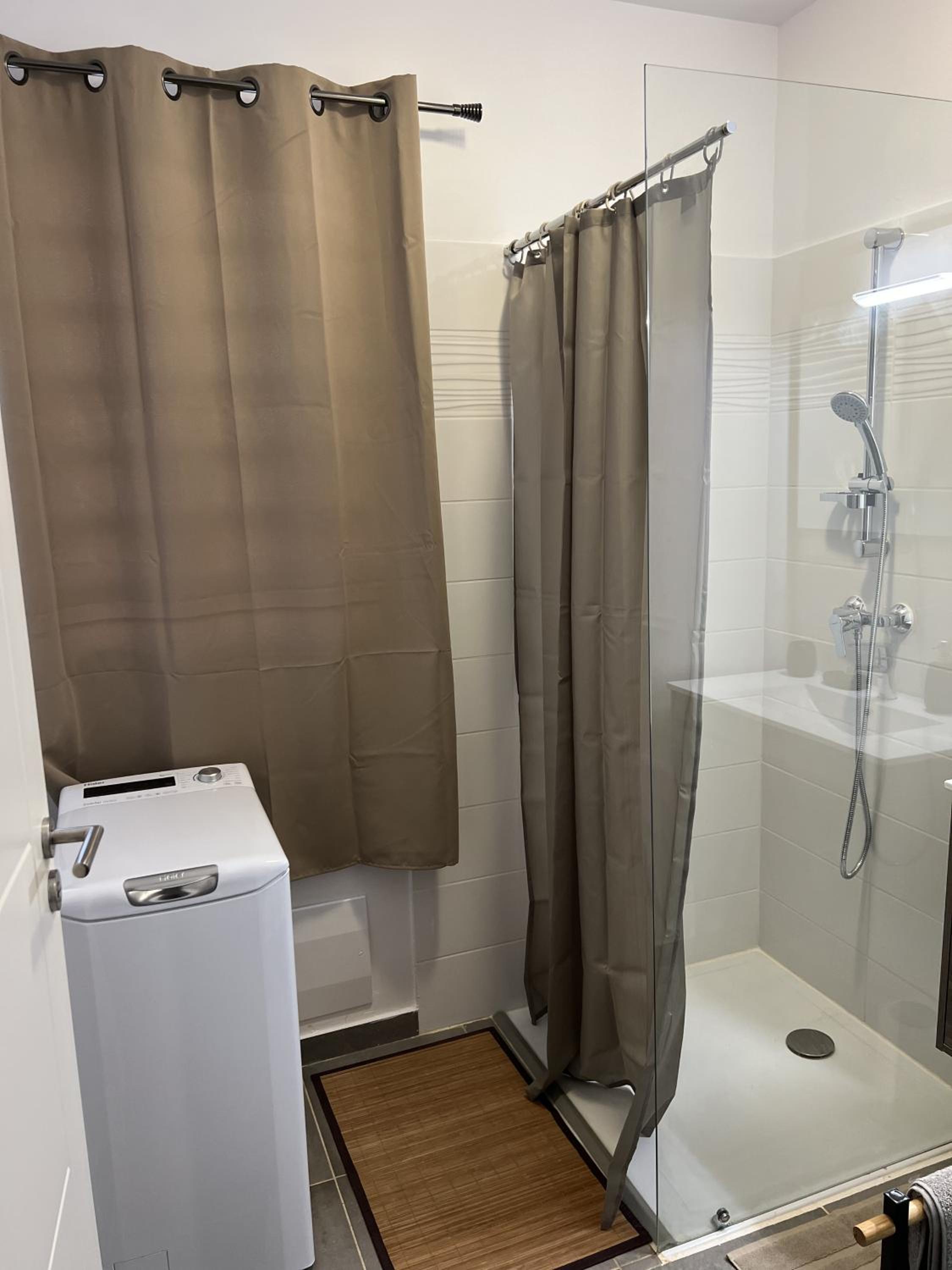 APPARTEMENT T3 COSY et PAISIBLE avec JARDIN à REMIRE-MONTJOLY view 5