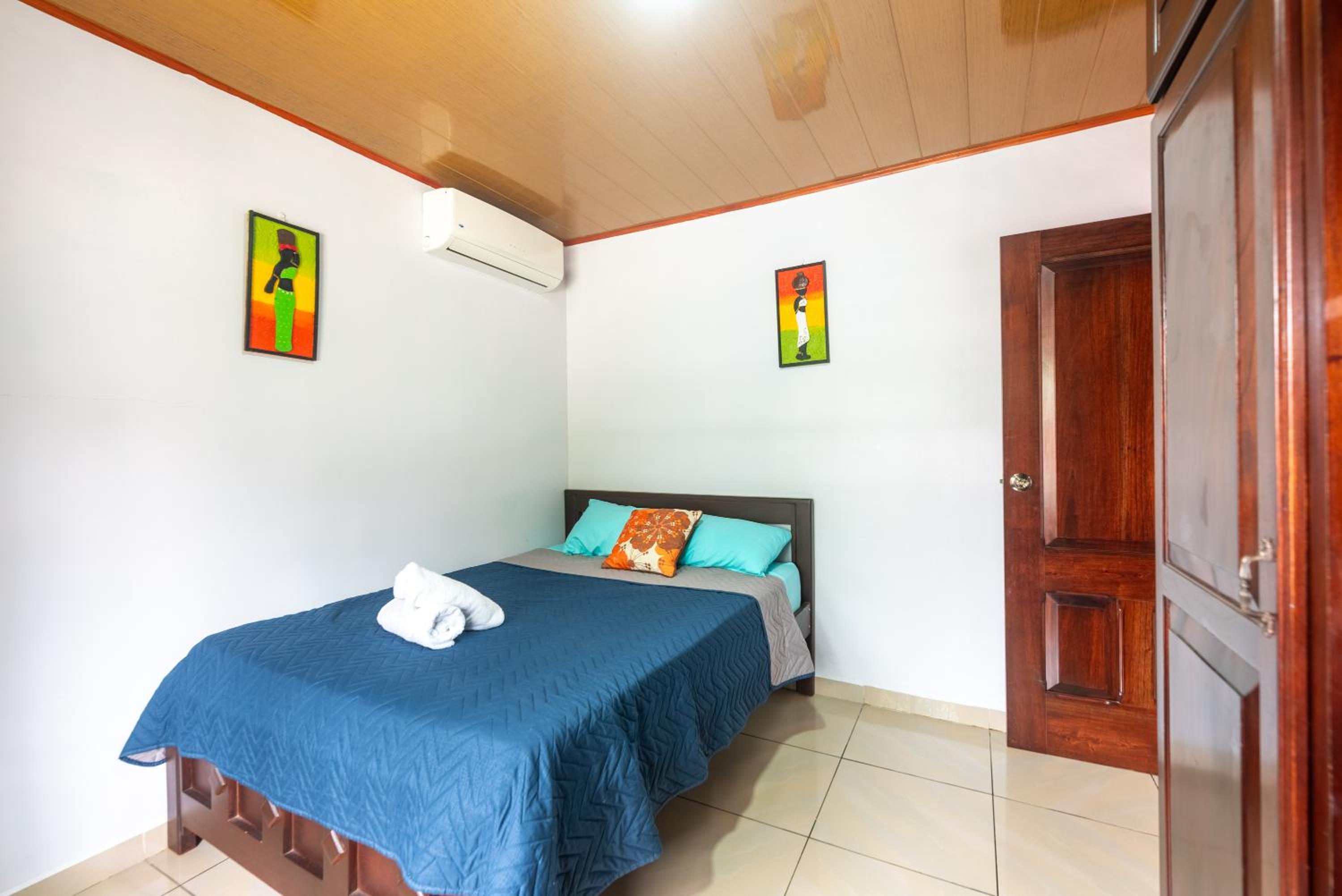 Villa JADE, La Fortuna Downtown