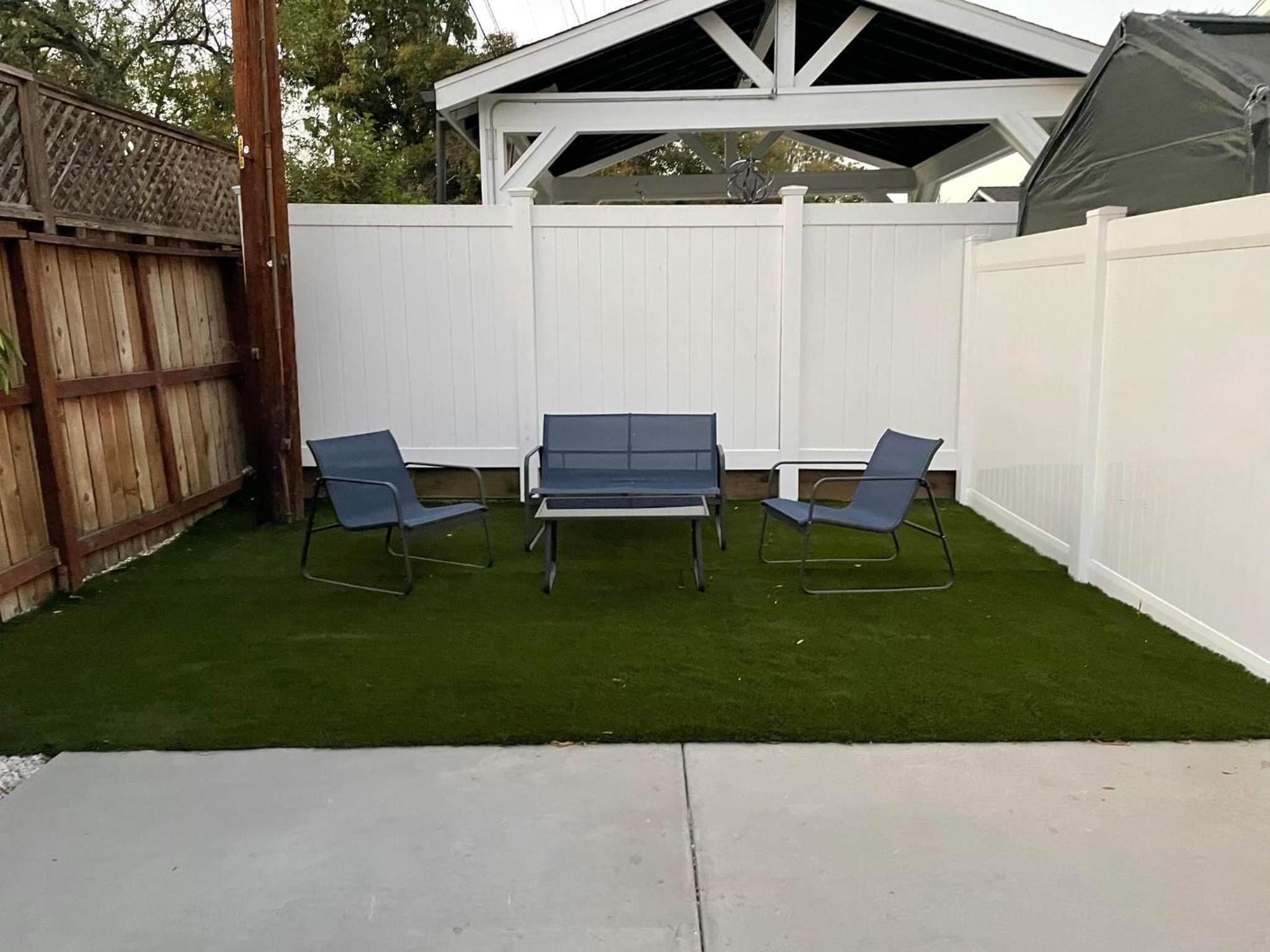 Los Angeles Vacations - Gated private house with own parking Sherman Oaks - Property Image 16