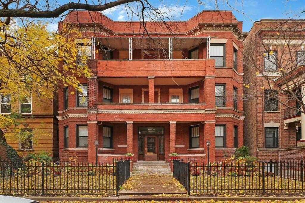 Great Location! Cozy 3BR Garden Unit in Hyde Park view 3