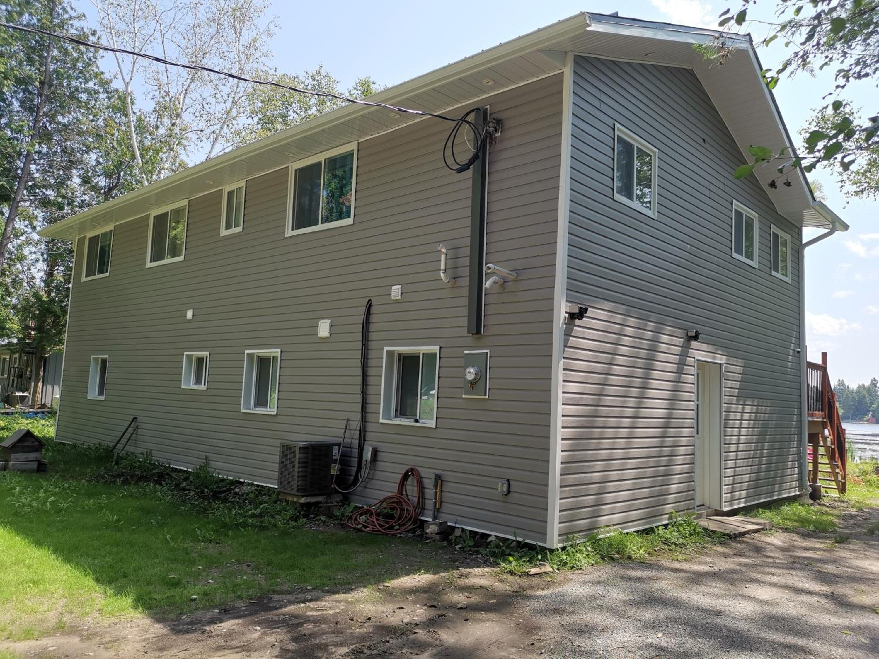 Pigeon Lake Cottage